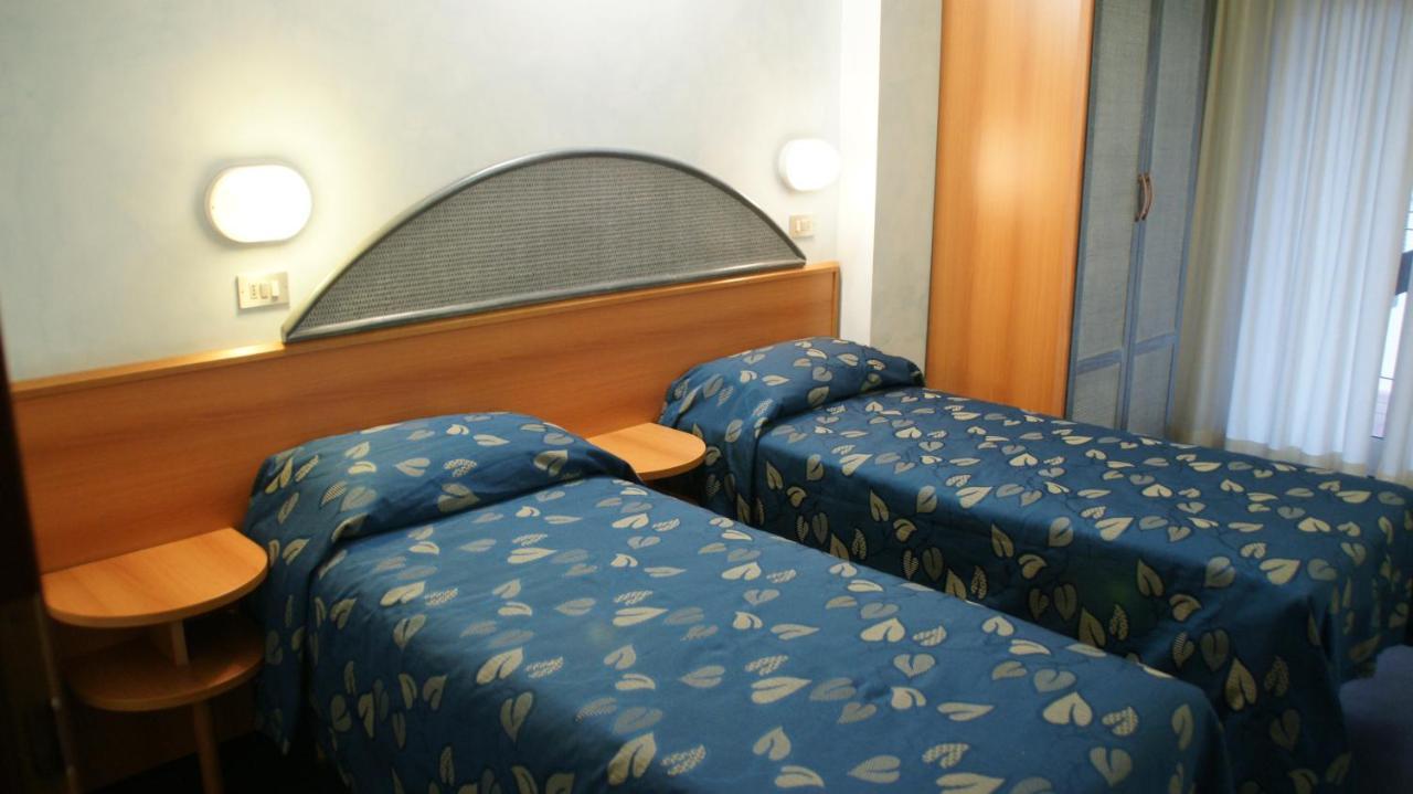Hotel Verudella ริมินี ภายนอก รูปภาพ
