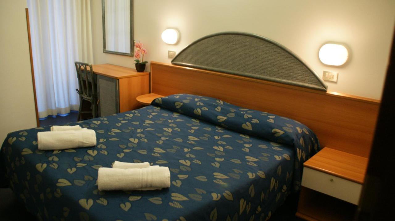 Hotel Verudella ริมินี ภายนอก รูปภาพ