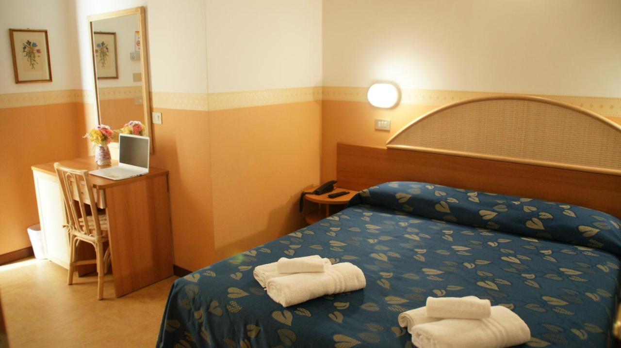 Hotel Verudella ริมินี ภายนอก รูปภาพ