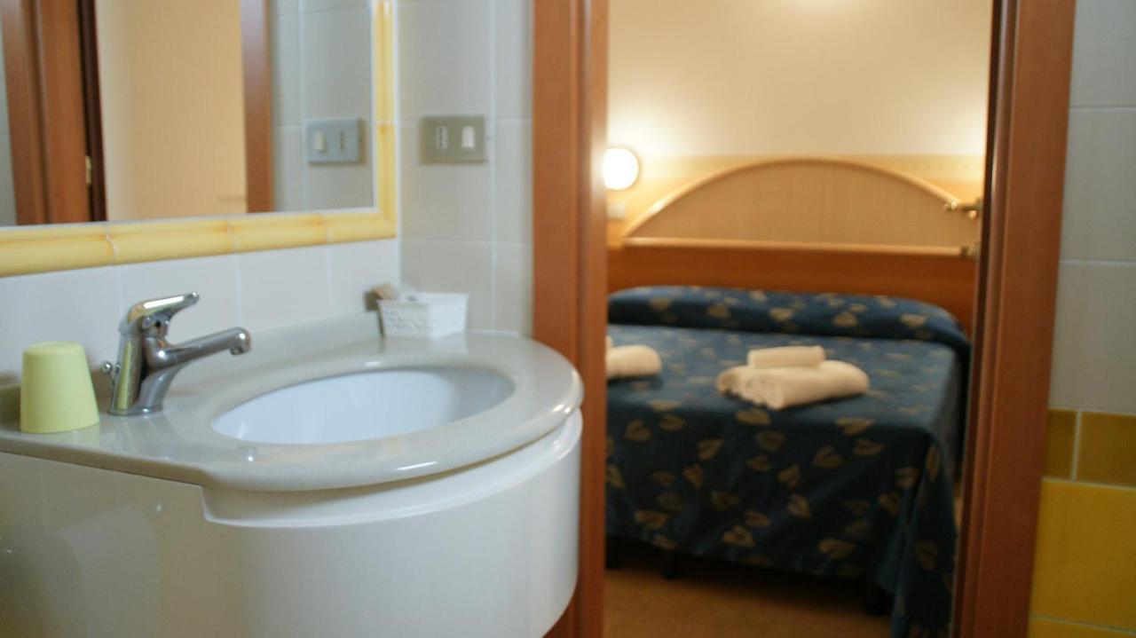 Hotel Verudella ริมินี ภายนอก รูปภาพ