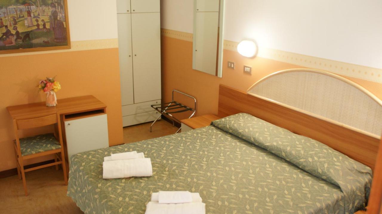 Hotel Verudella ริมินี ภายนอก รูปภาพ