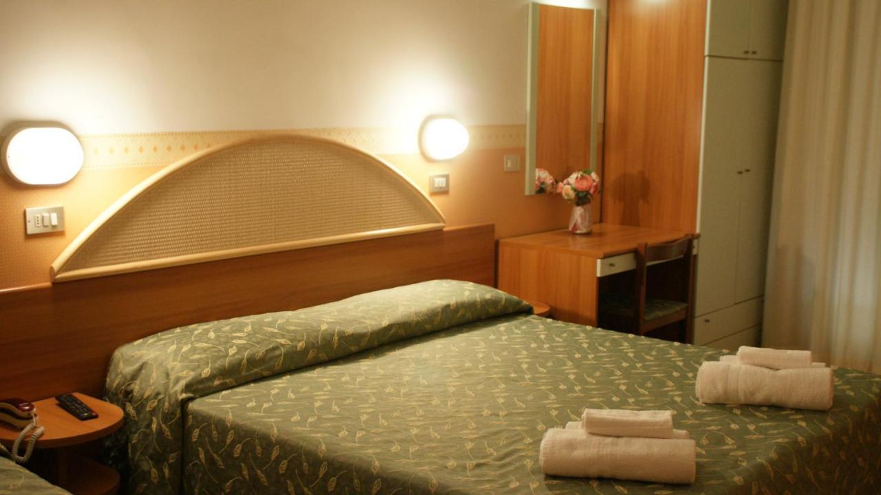 Hotel Verudella ริมินี ภายนอก รูปภาพ