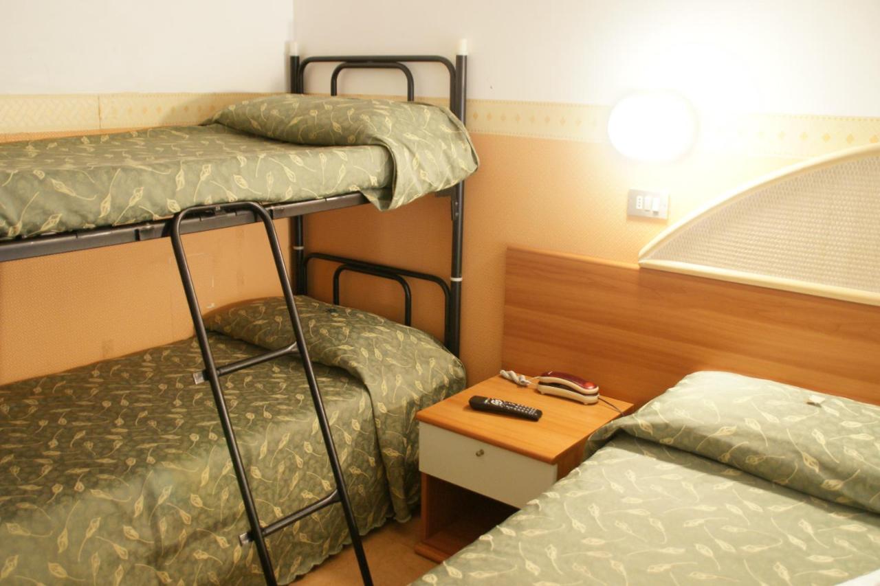 Hotel Verudella ริมินี ภายนอก รูปภาพ